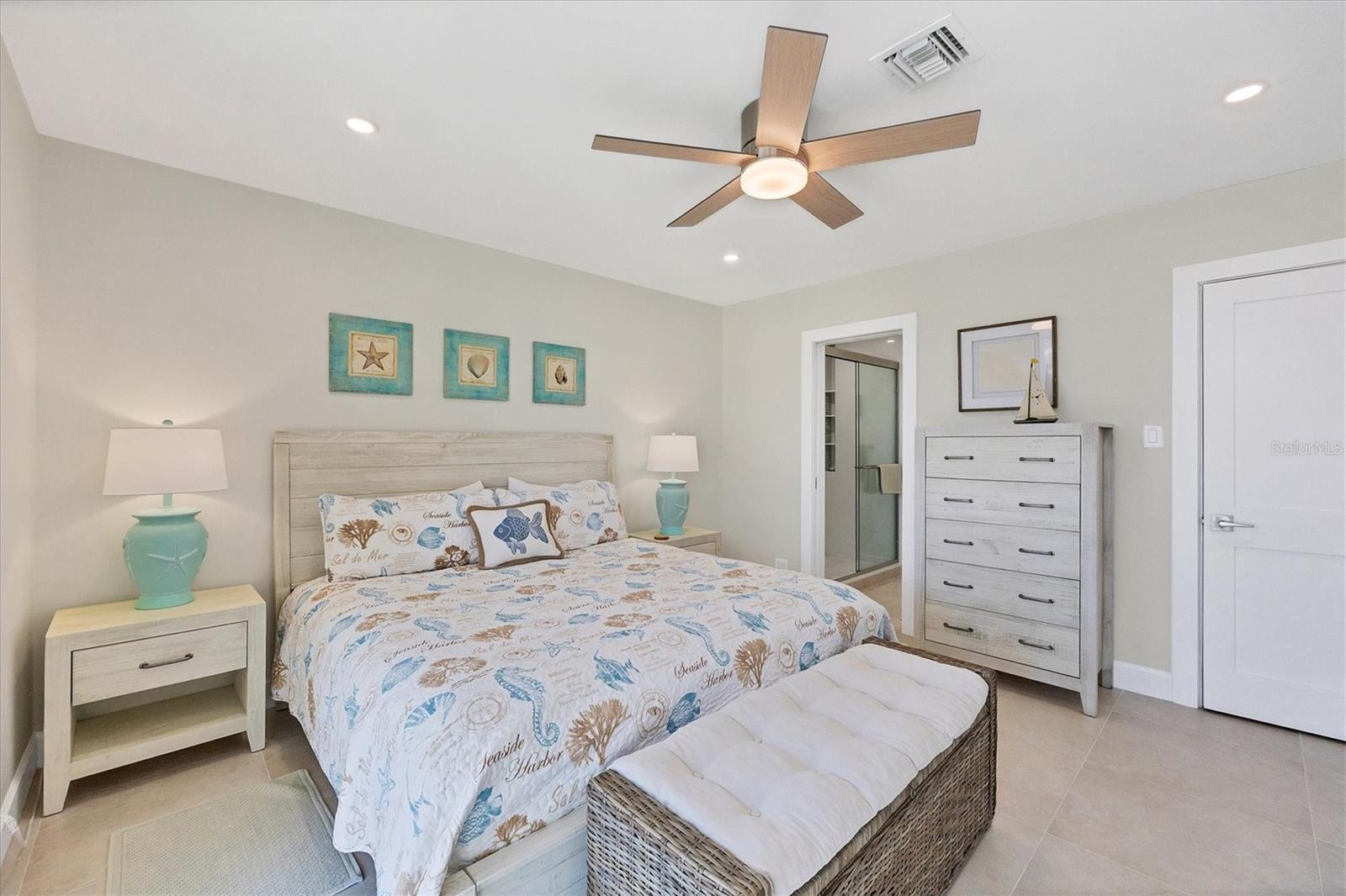 500 S WASHINGTON DR #6B — photo 16