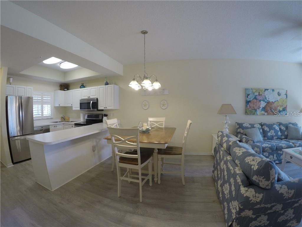 4270 CASTLEBRIDGE LN #1714B1 — photo 3