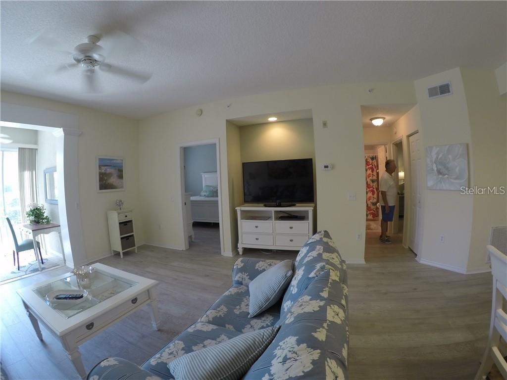 4270 CASTLEBRIDGE LN #1714B1 — photo 5