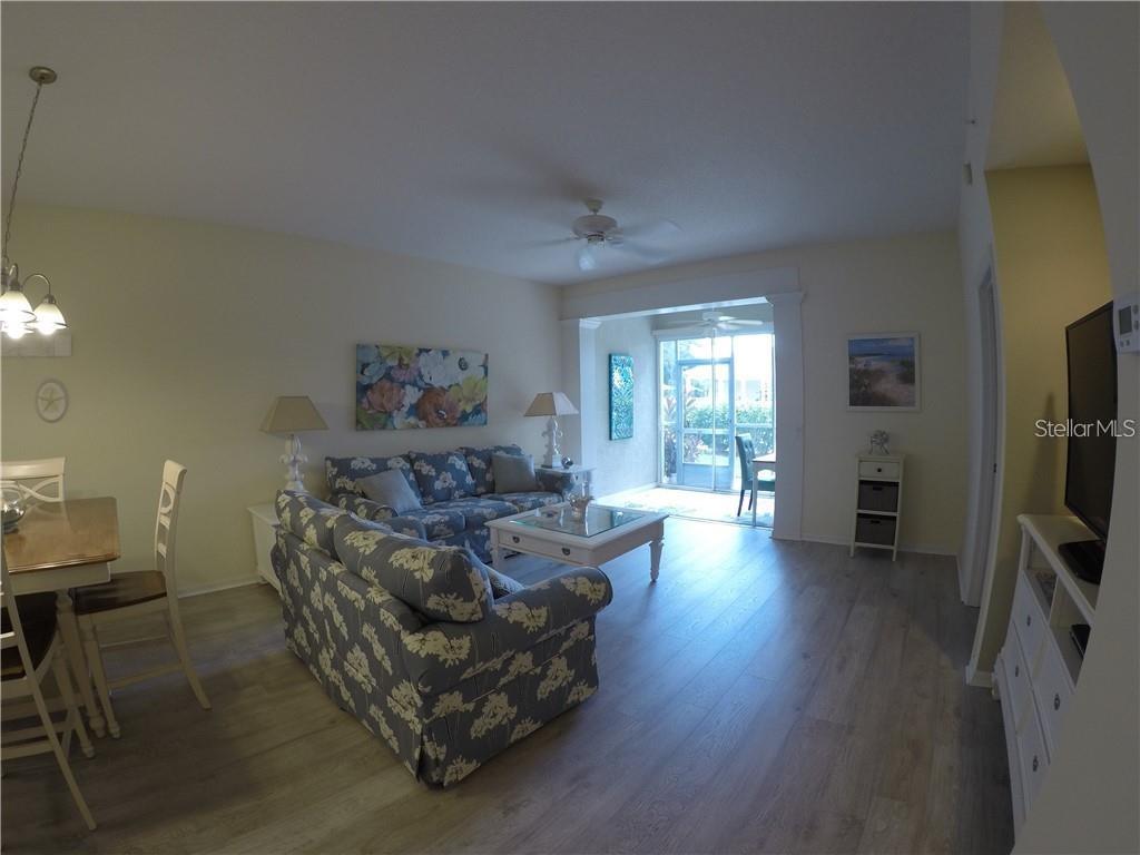 4270 CASTLEBRIDGE LN #1714B1 — photo 4