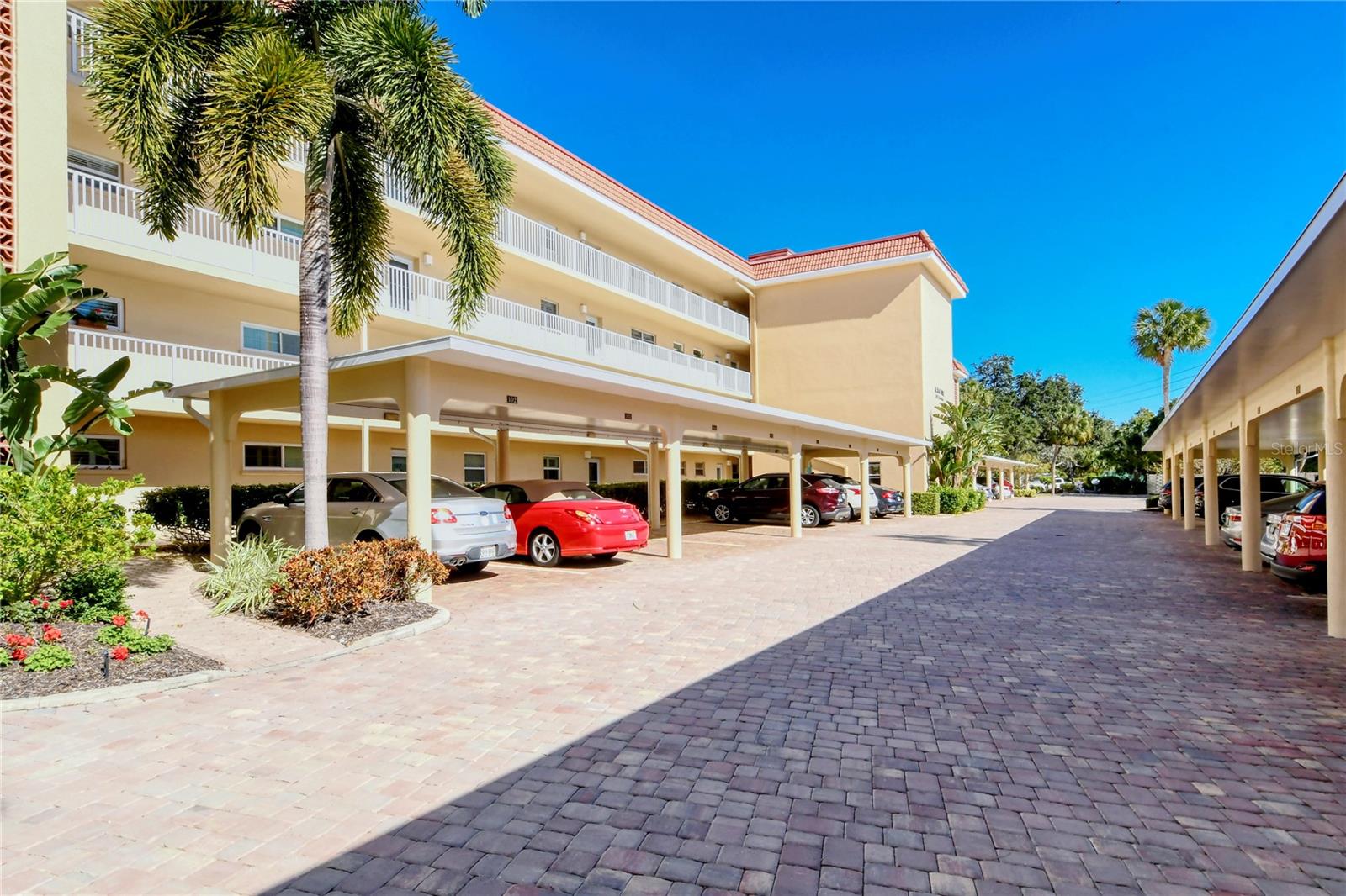 1257 S PORTOFINO DR #38ALBA — photo 2