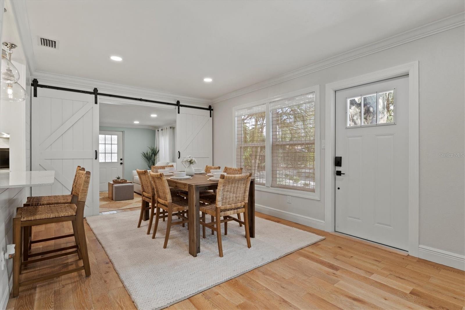 326 S LIME AVE — photo 14