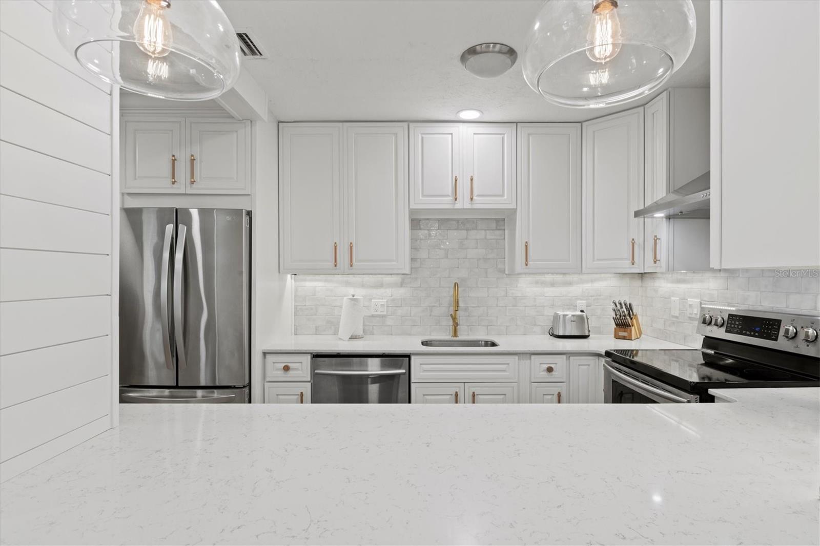 326 S LIME AVE — photo 18