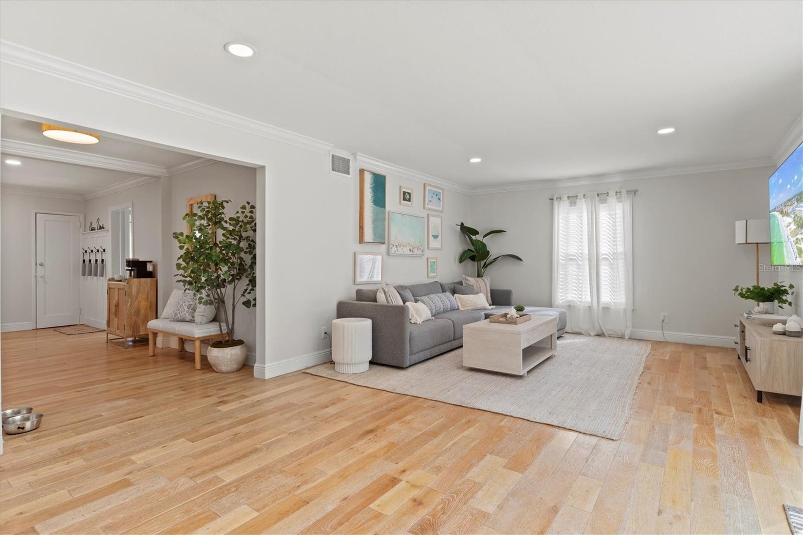 326 S LIME AVE — photo 22