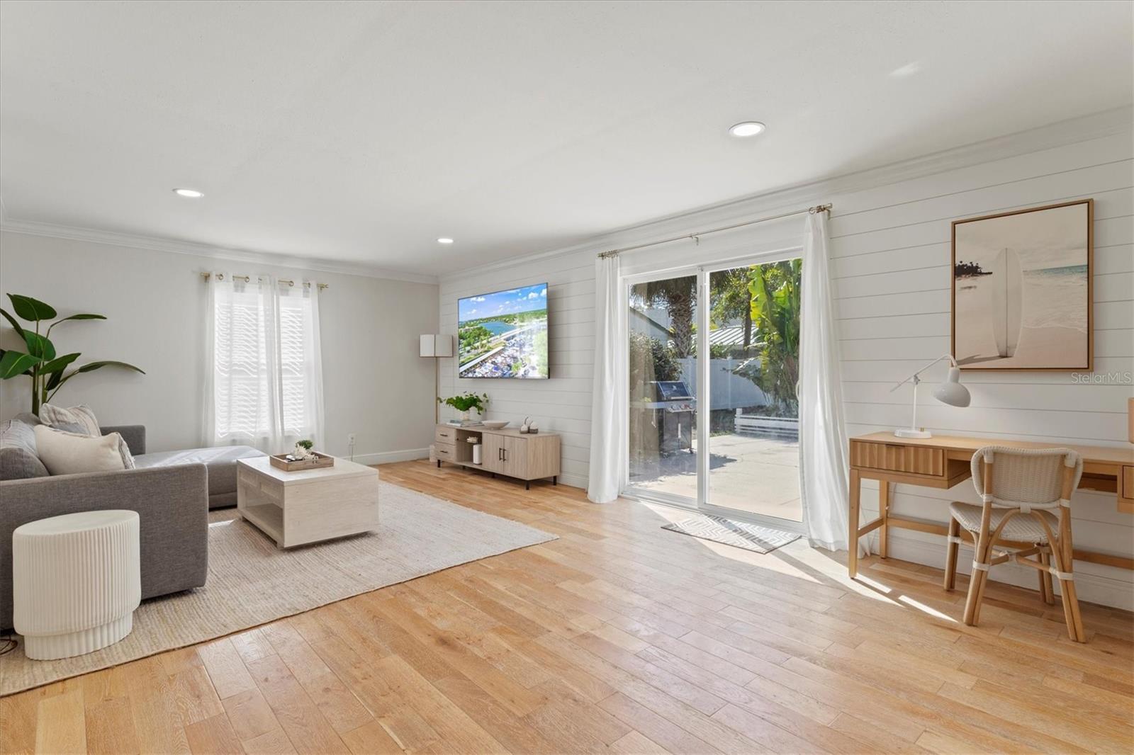 326 S LIME AVE — photo 10