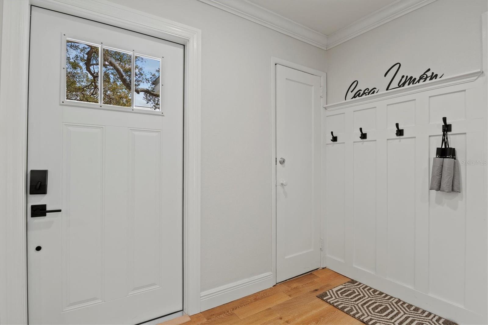 326 S LIME AVE — photo 12
