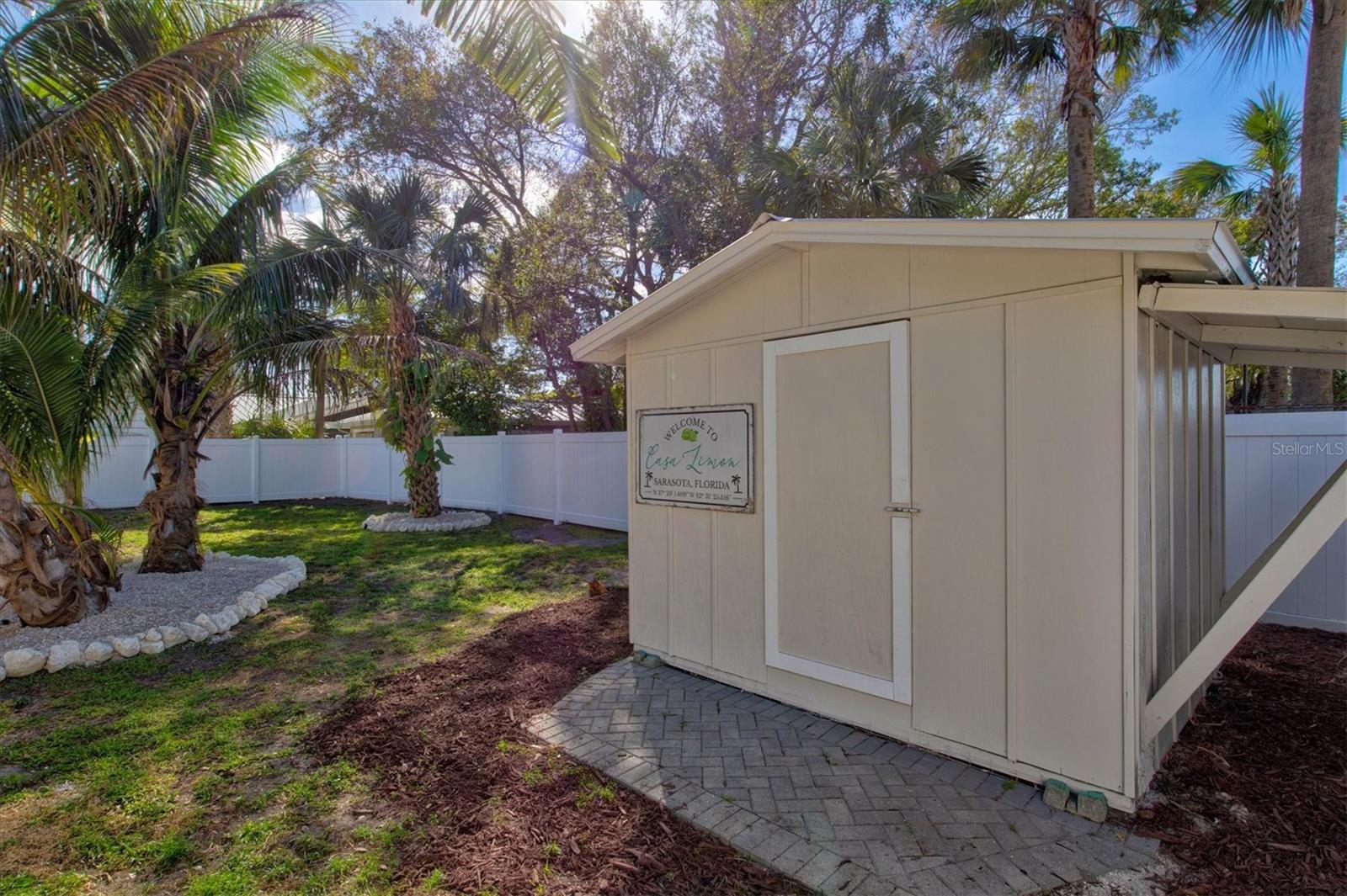 326 S LIME AVE — photo 43