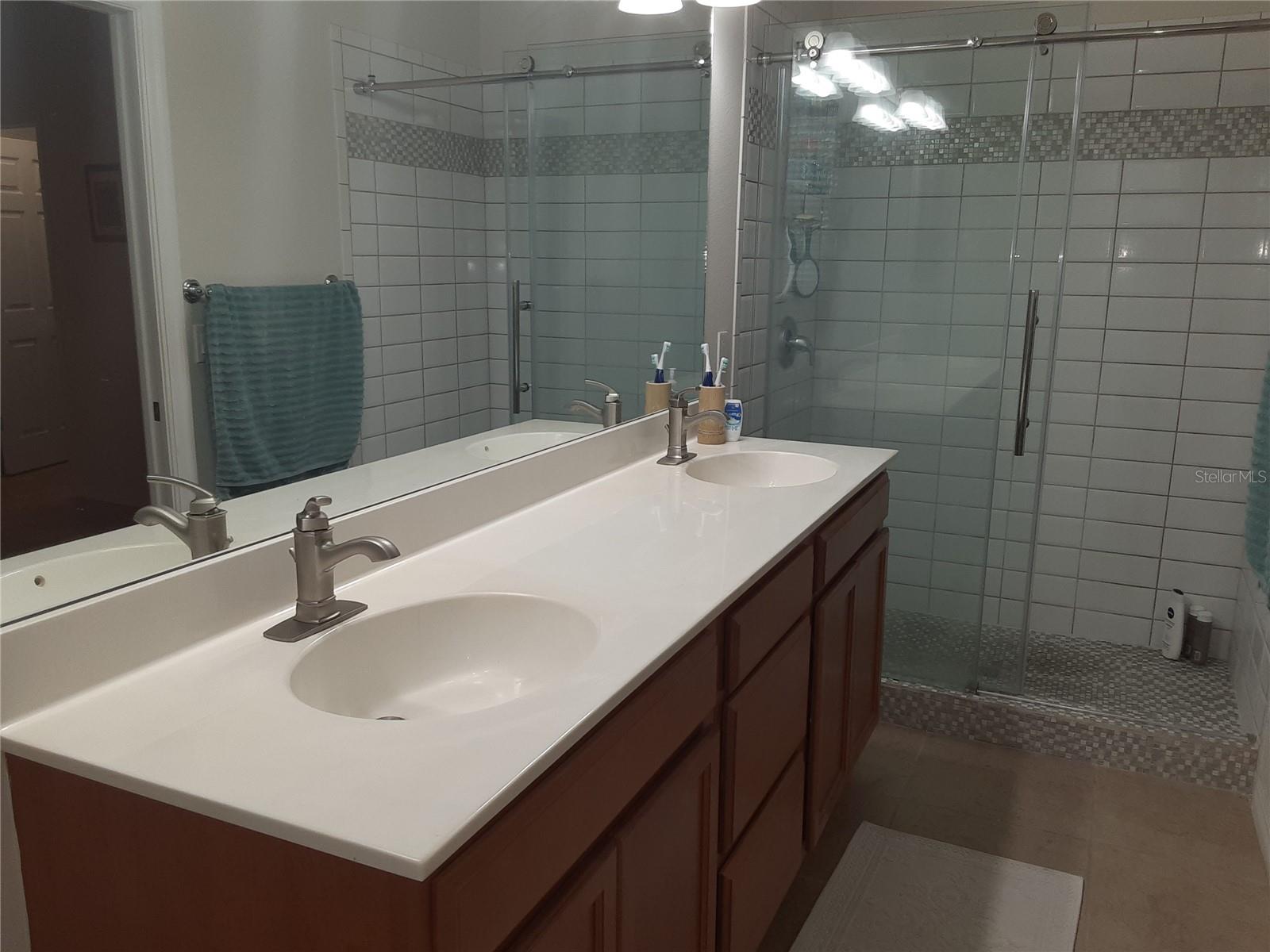 3716 82ND AVENUE CIR E #102 — photo 10