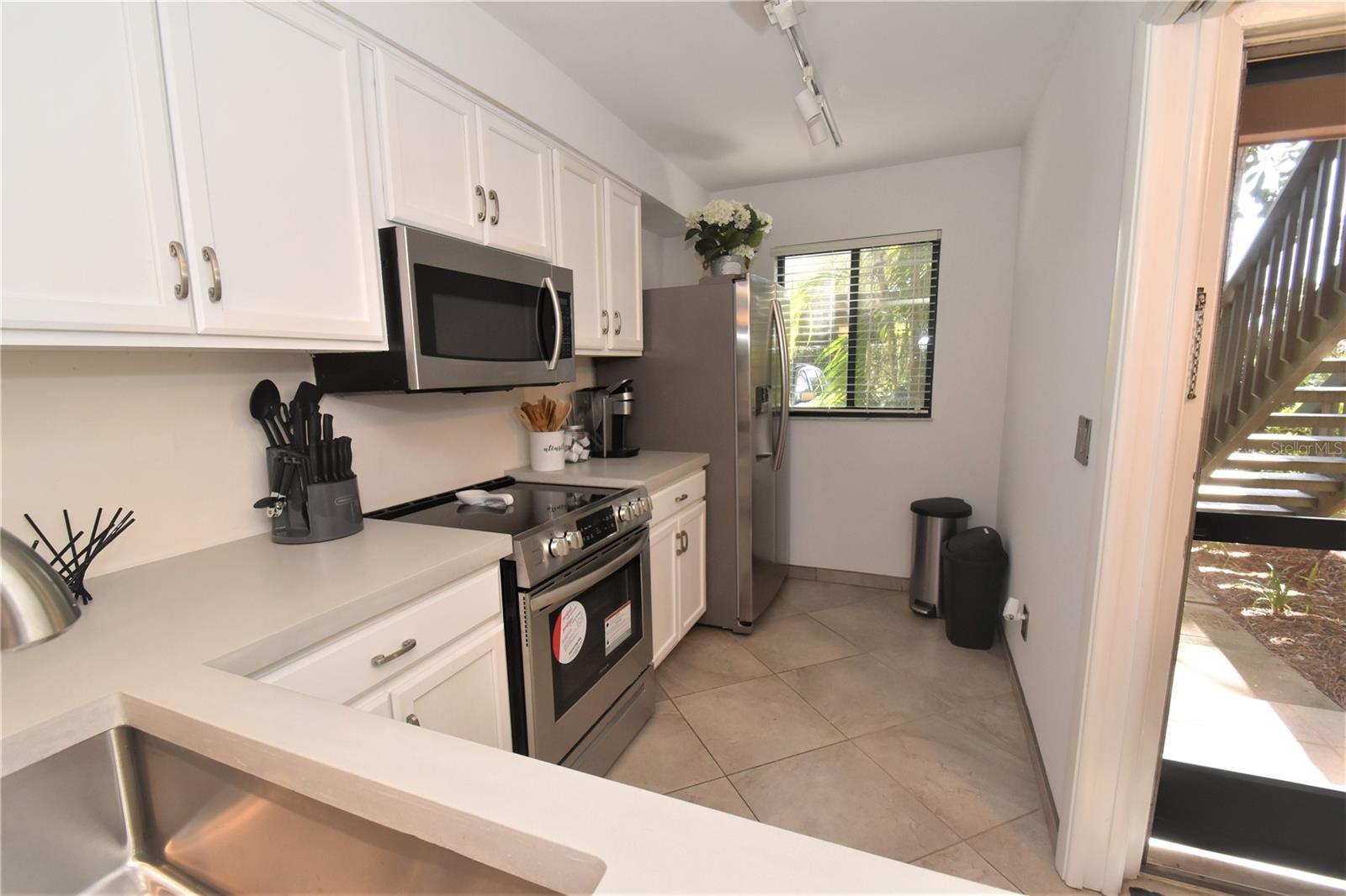 1716 GLENHOUSE DR #GL323 — photo 9