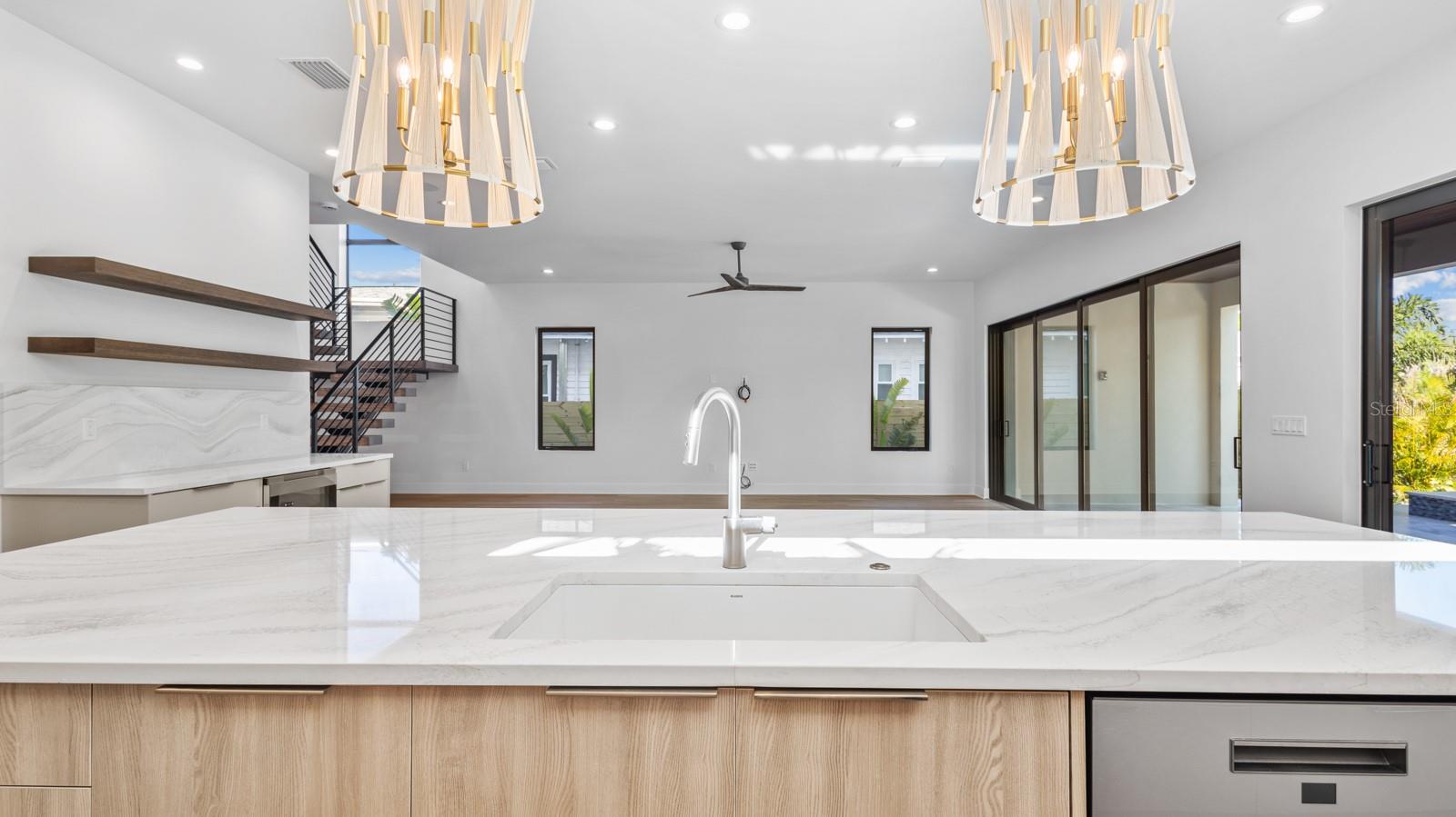 2608 N RIDGEWOOD AVE — photo 11