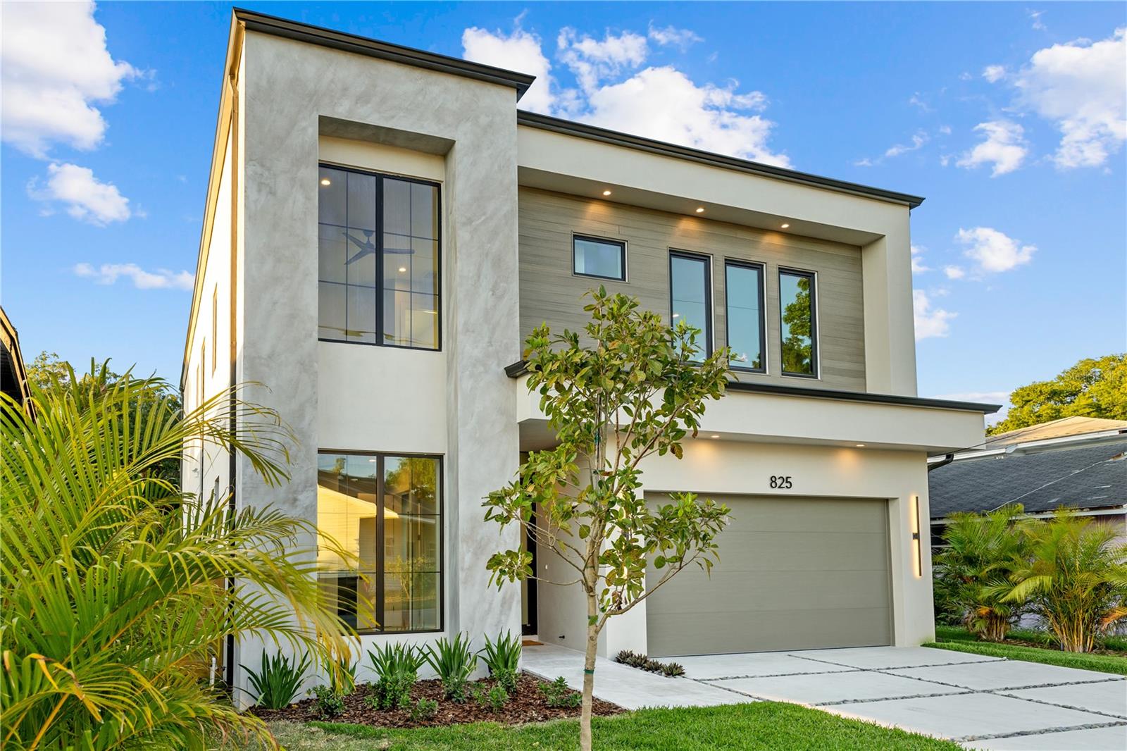 2608 N RIDGEWOOD AVE — photo 2