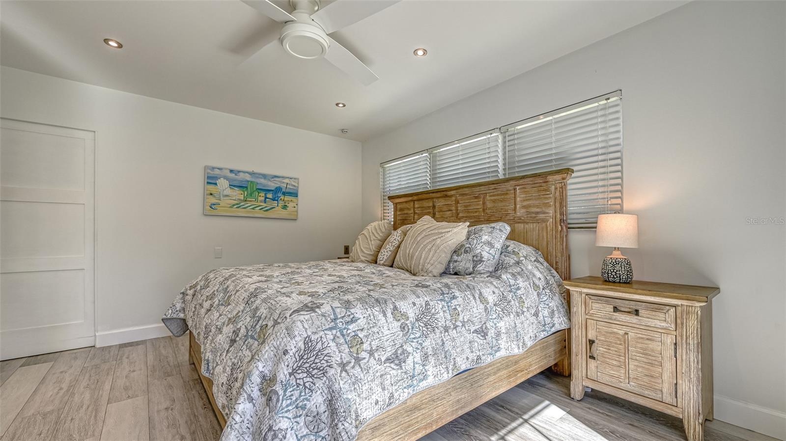 500 SCHOONER LN — photo 33