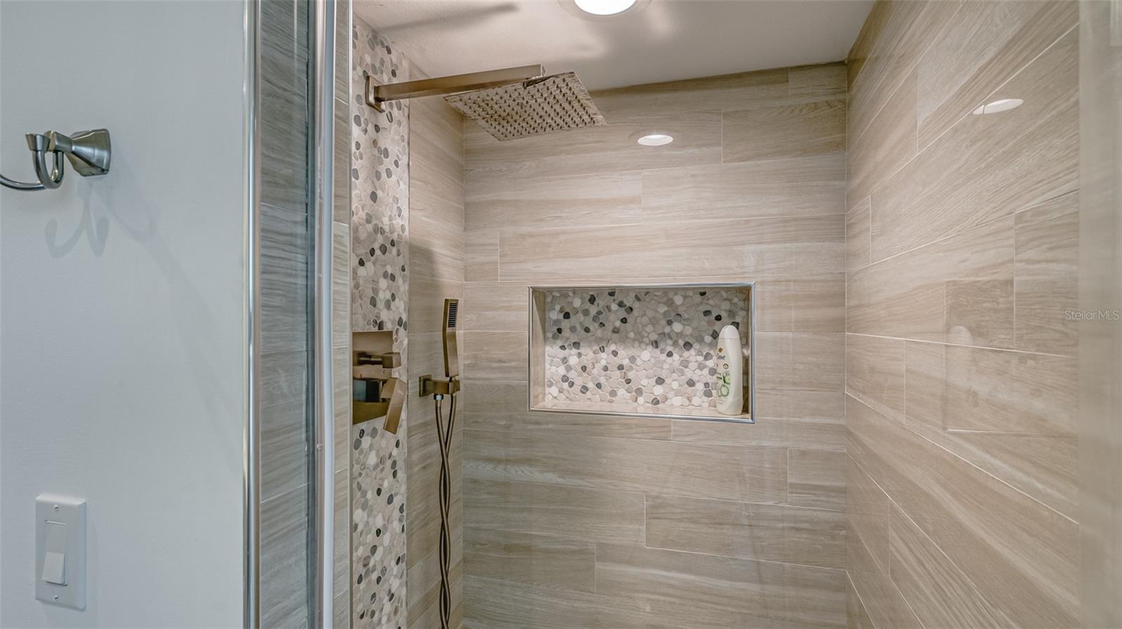 500 SCHOONER LN — photo 37
