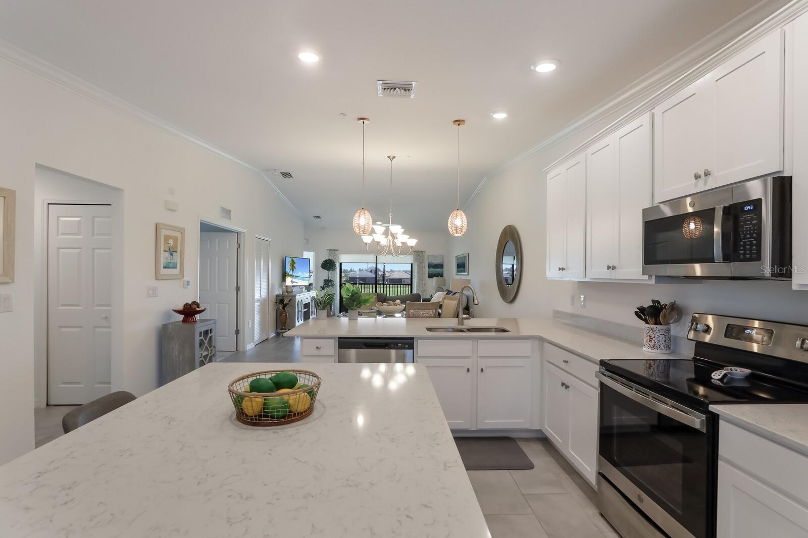 5721 PALMER CIR #201 — photo 10