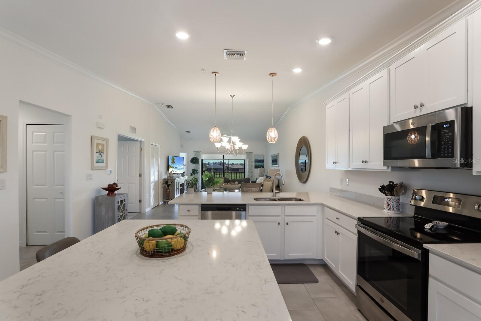 5721 PALMER CIR #201 — photo 9