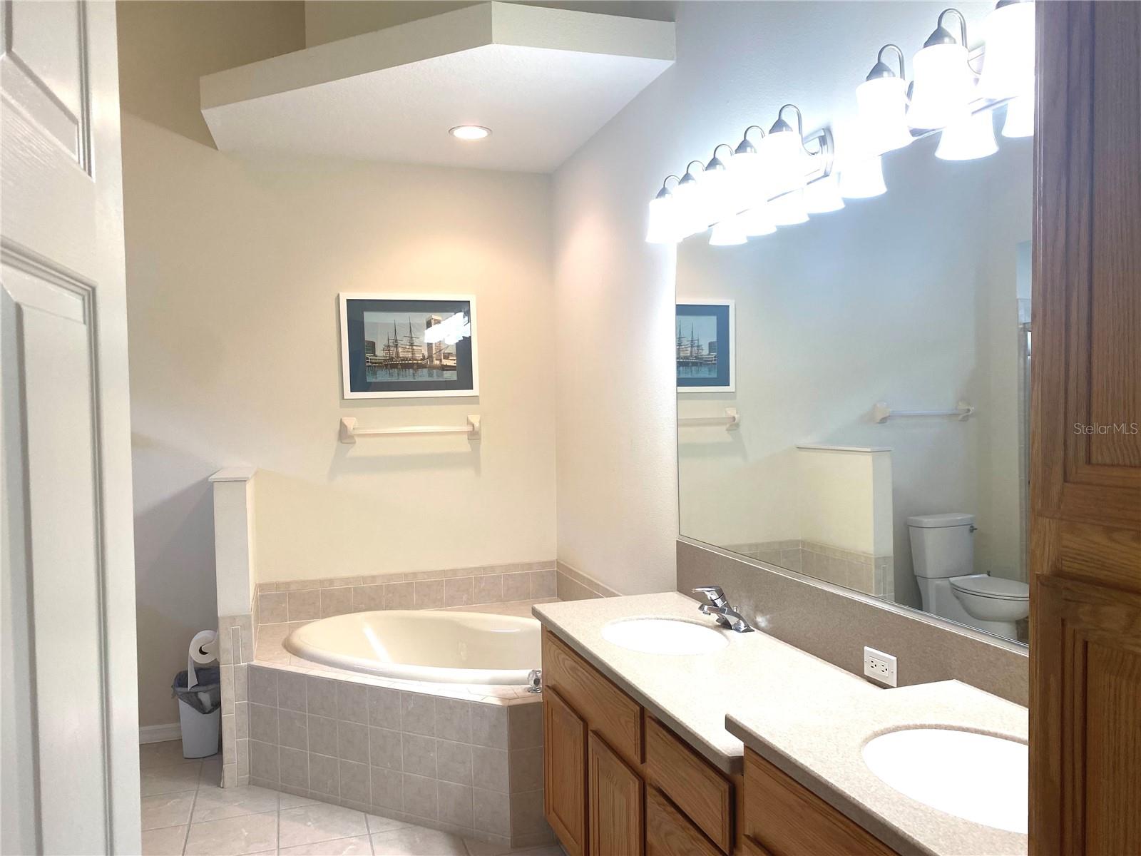 6372 ROOKERY CIR — photo 37