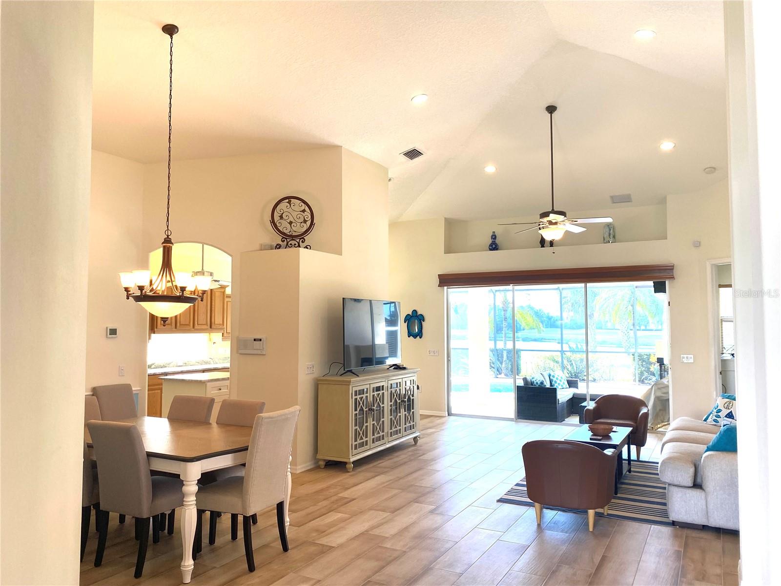 6372 ROOKERY CIR — photo 4
