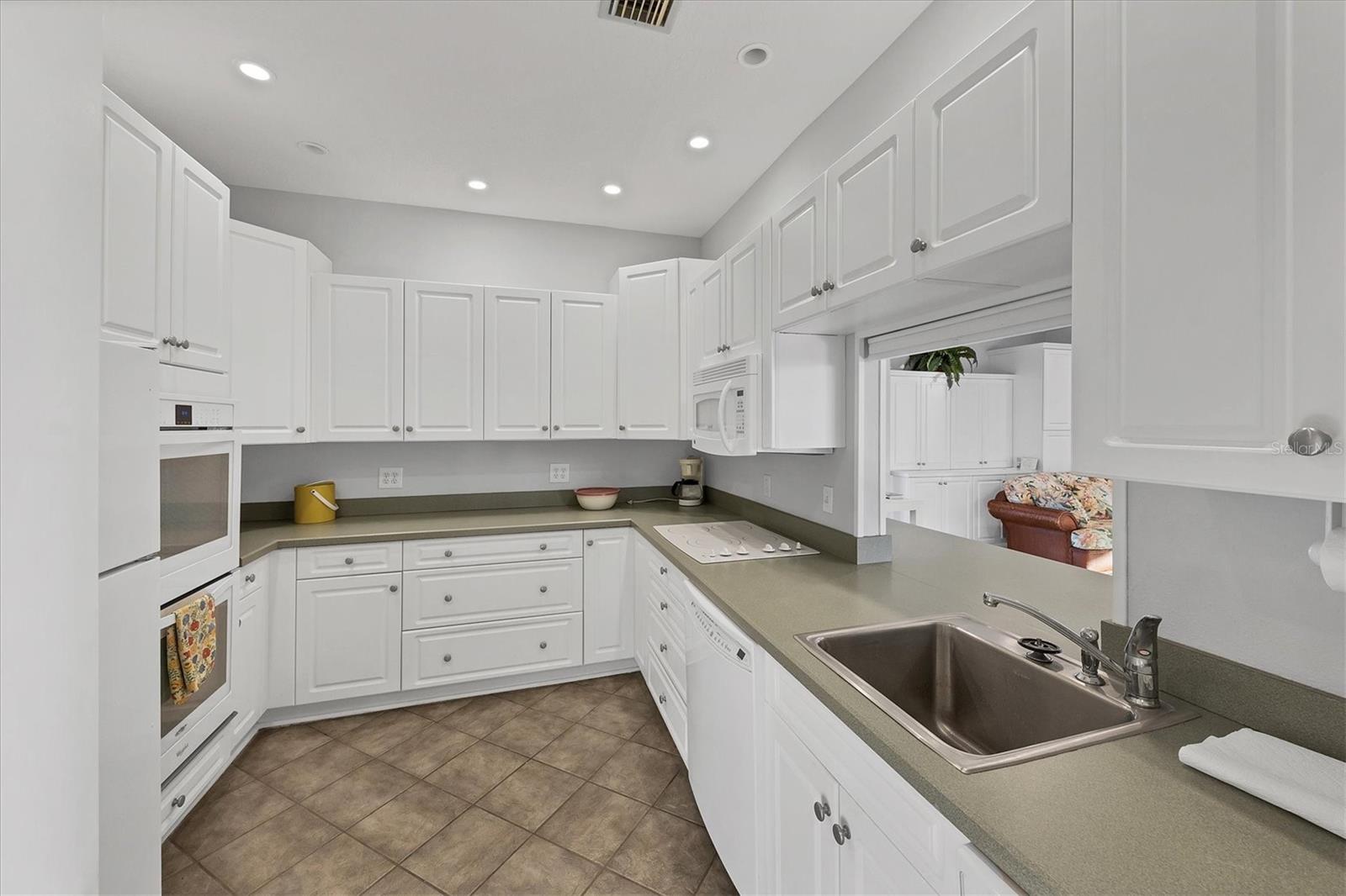 20 WHISPERING SANDS DR #903 — photo 38