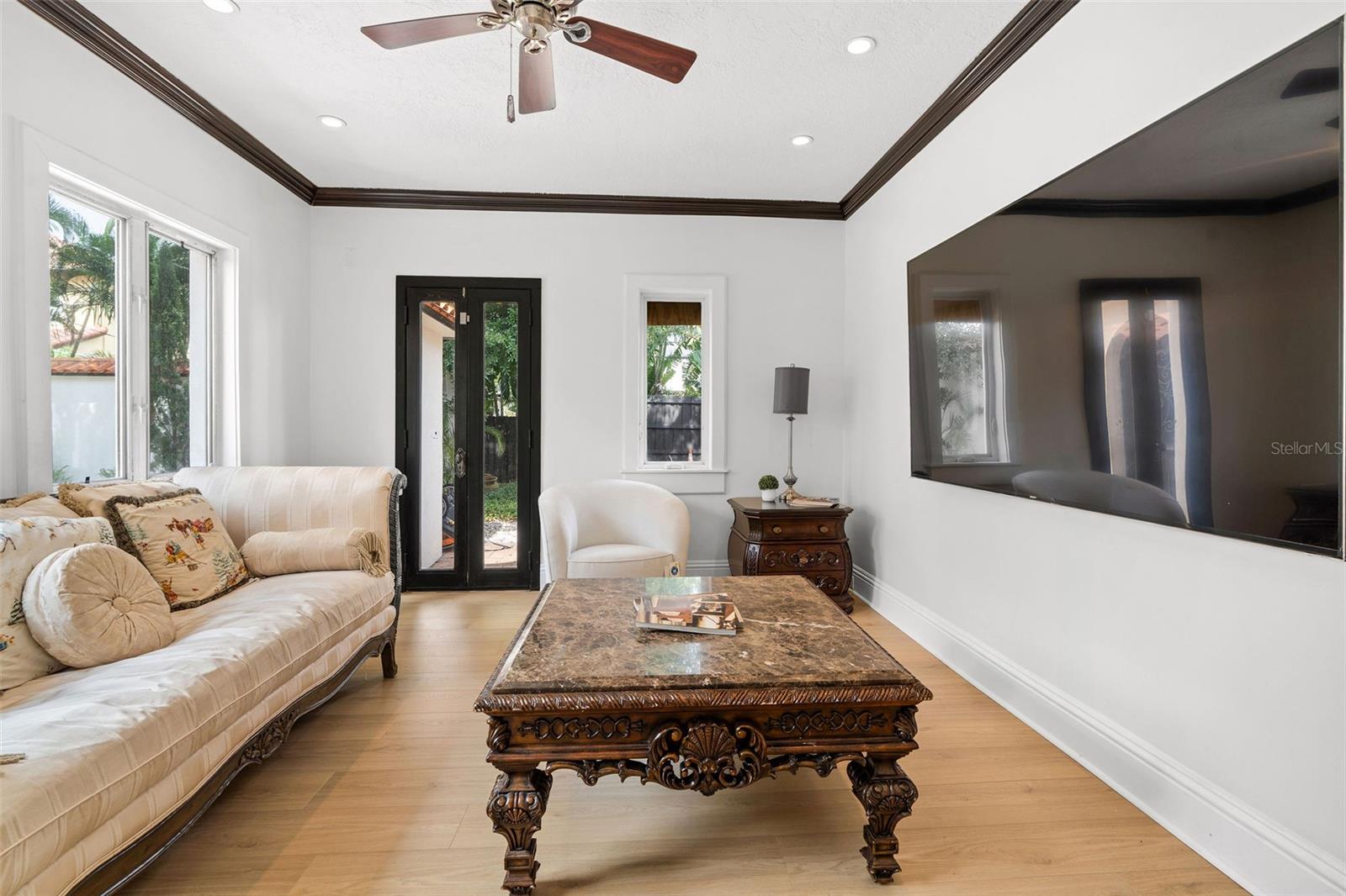 100 W DAVIS BLVD — photo 14
