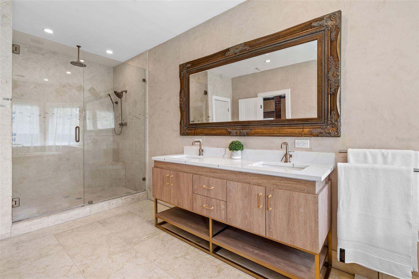 100 W DAVIS BLVD — photo 18