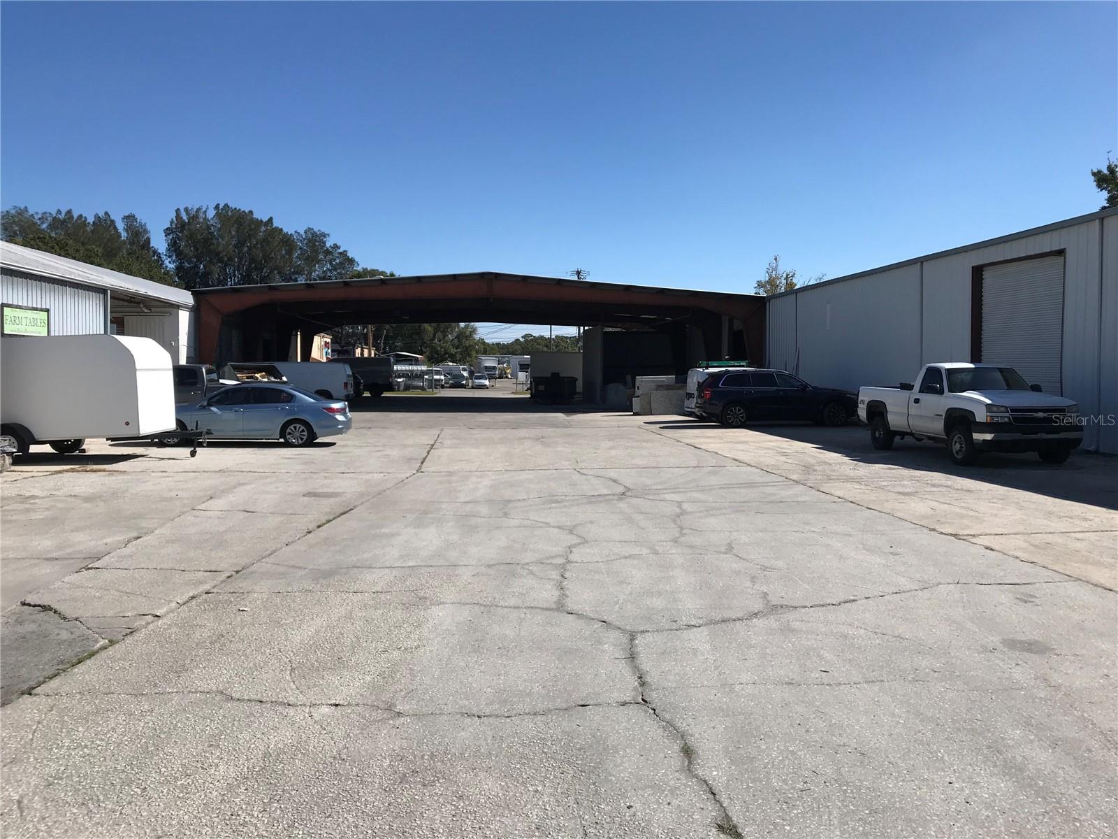 5010 N COOLIDGE AVE — photo 2