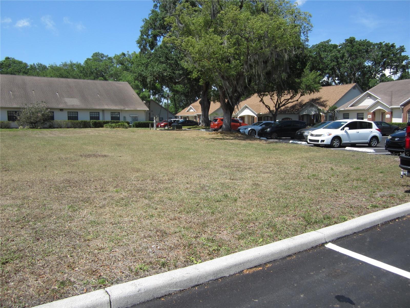 209 CRYSTAL GROVE BLVD — photo 4
