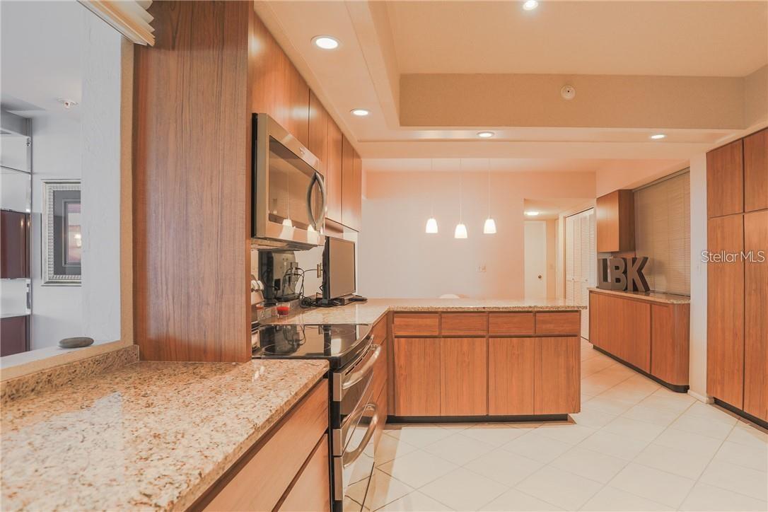 1925 GULF OF MEXICO DR #309 — photo 10
