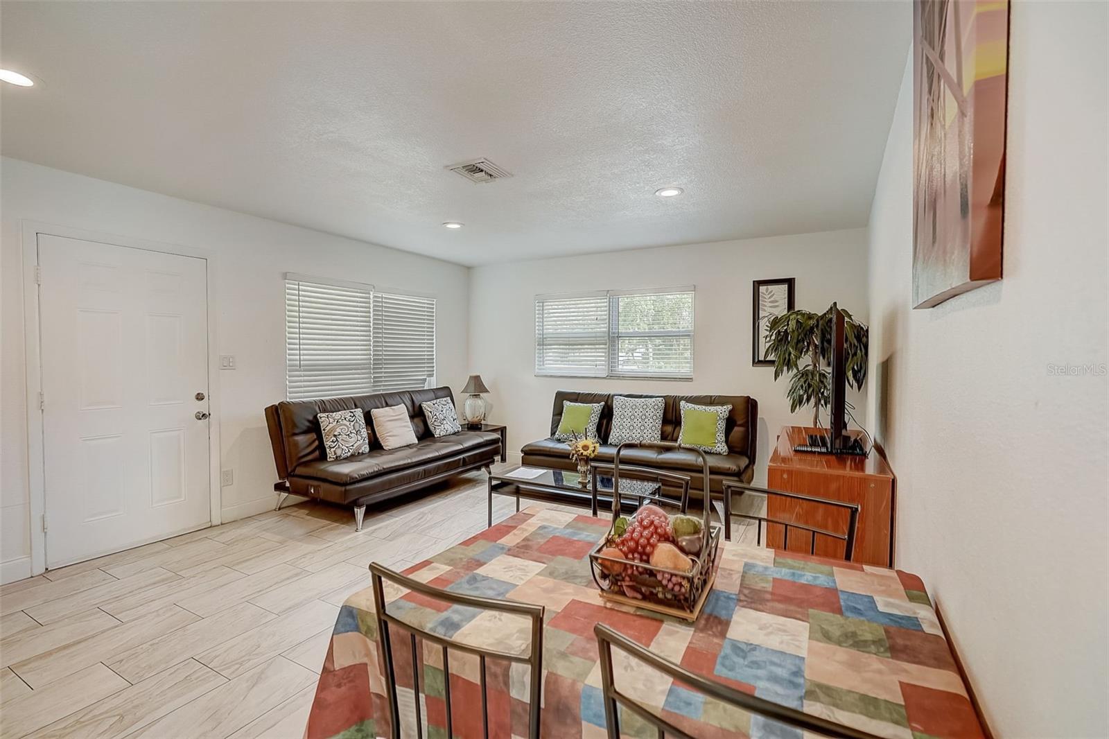 626 S OSPREY AVE — photo 10