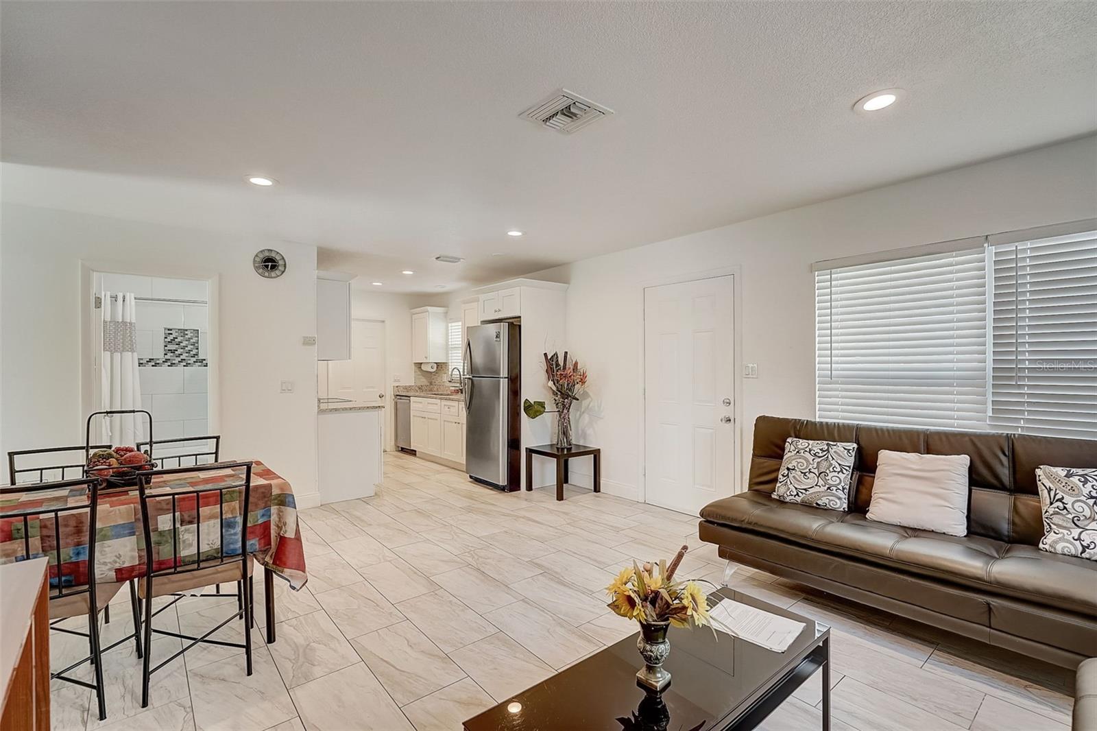 626 S OSPREY AVE — photo 7