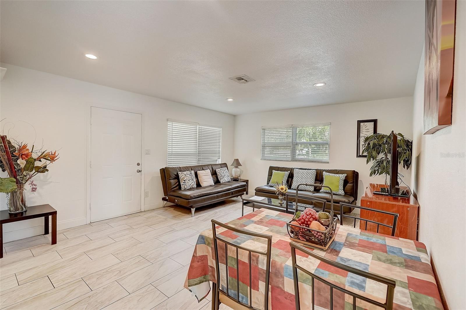 626 S OSPREY AVE — photo 9