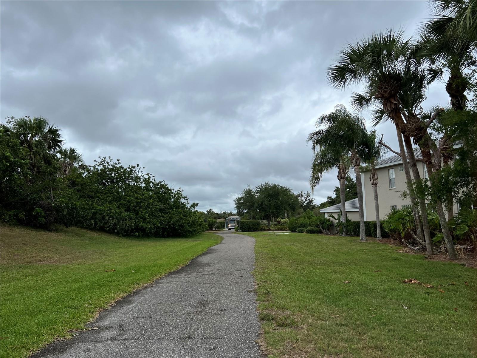 WOODBRIDGE DR — photo 13