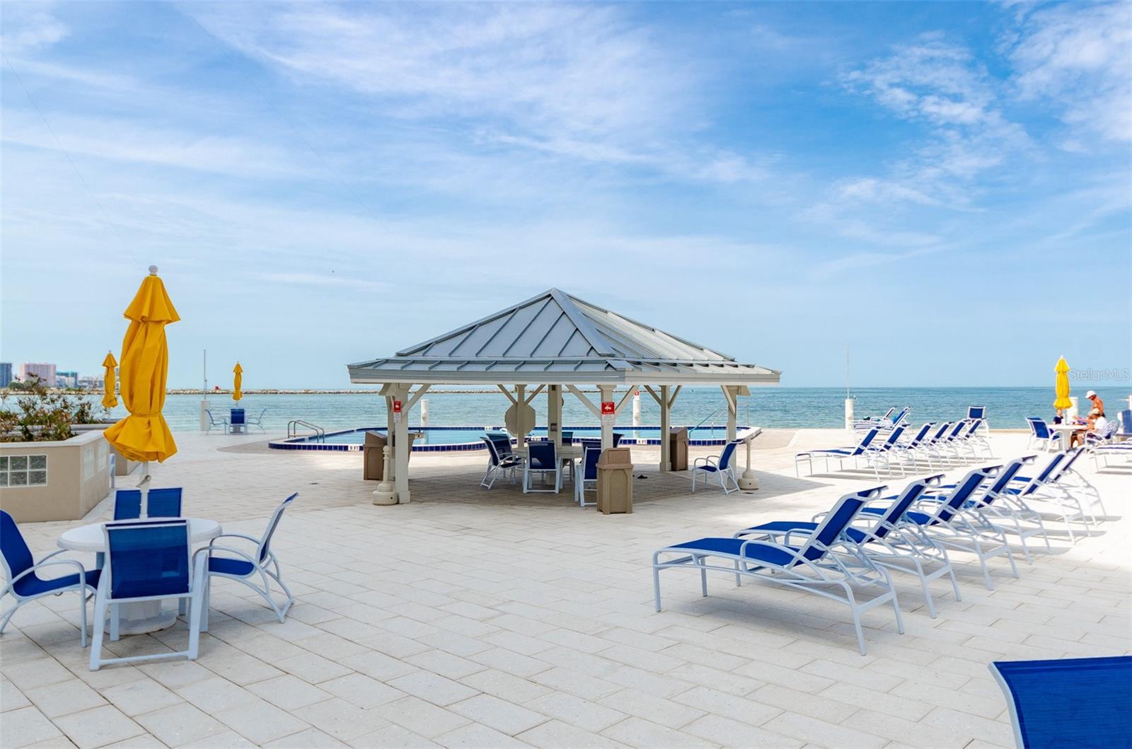 450 S GULFVIEW BLVD #405 — photo 3