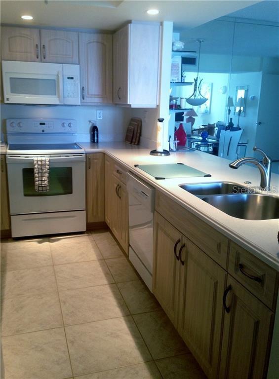 450 S GULFVIEW BLVD #1606 — photo 5