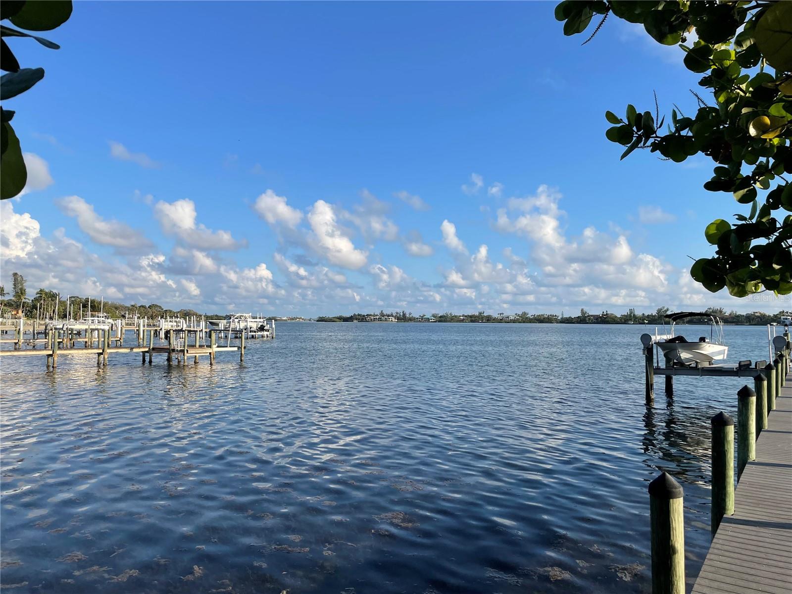 421 WATERSIDE LN — photo 46
