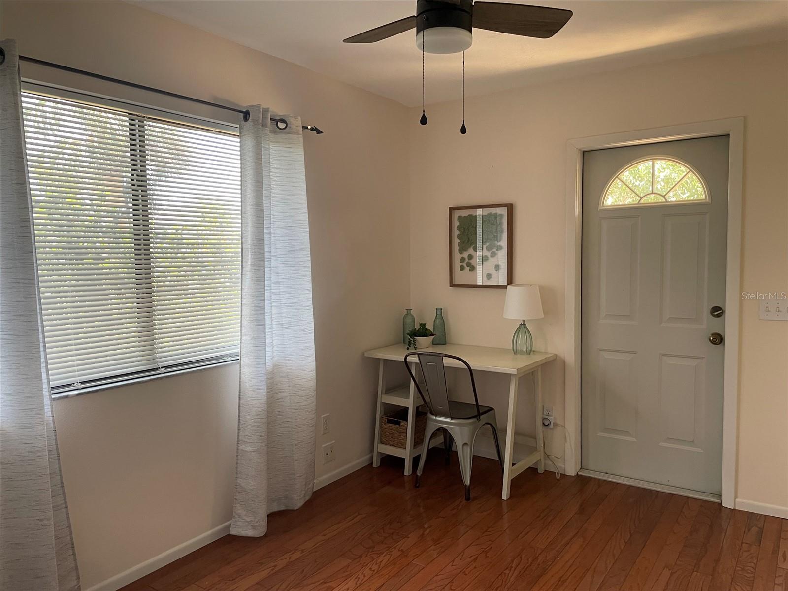 421 WATERSIDE LN — photo 38