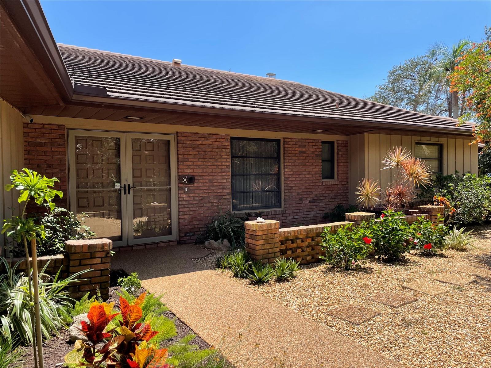 421 WATERSIDE LN — photo 42