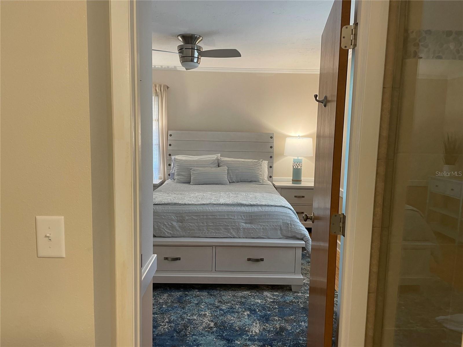 421 WATERSIDE LN — photo 36
