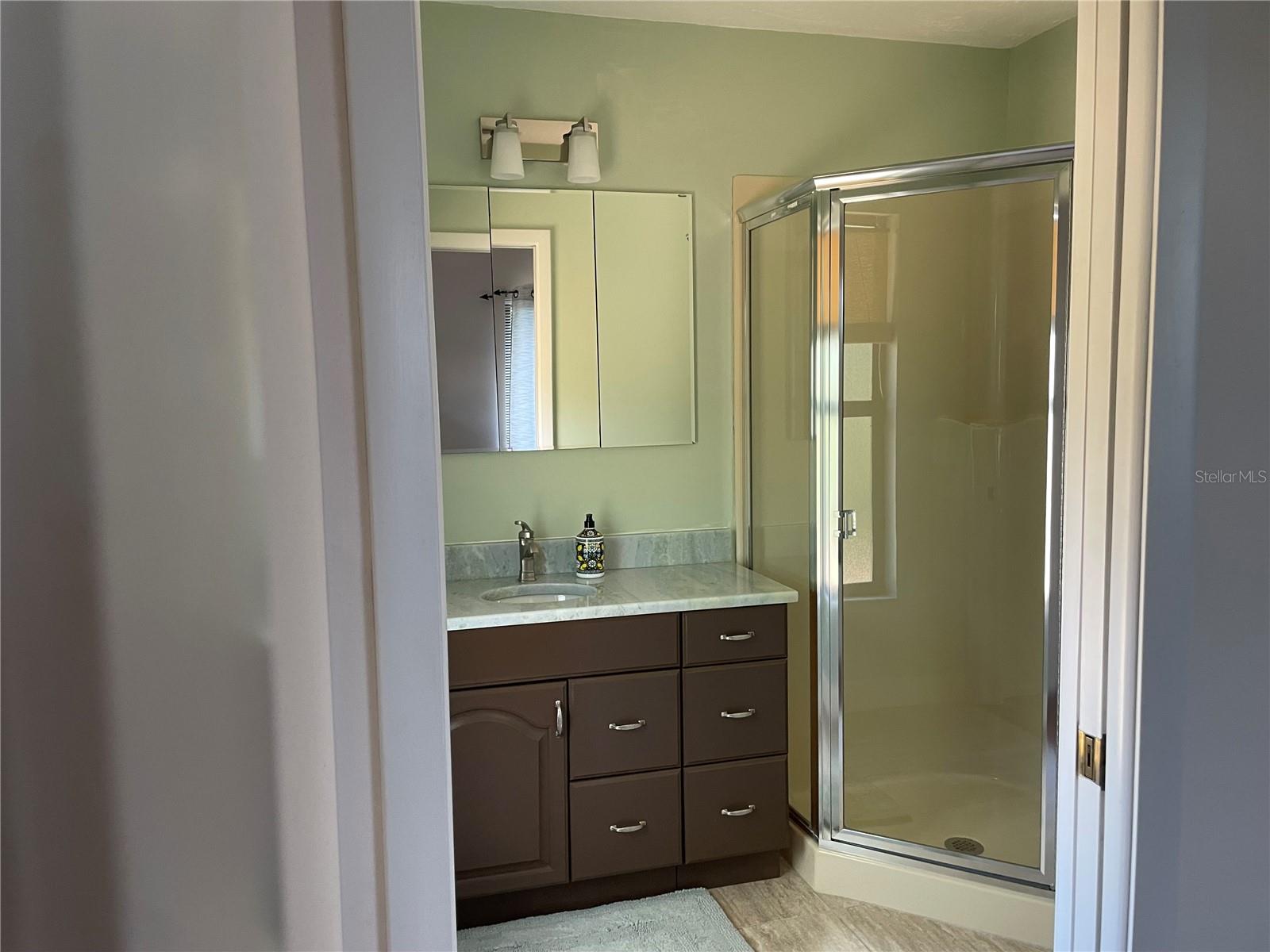 421 WATERSIDE LN — photo 40
