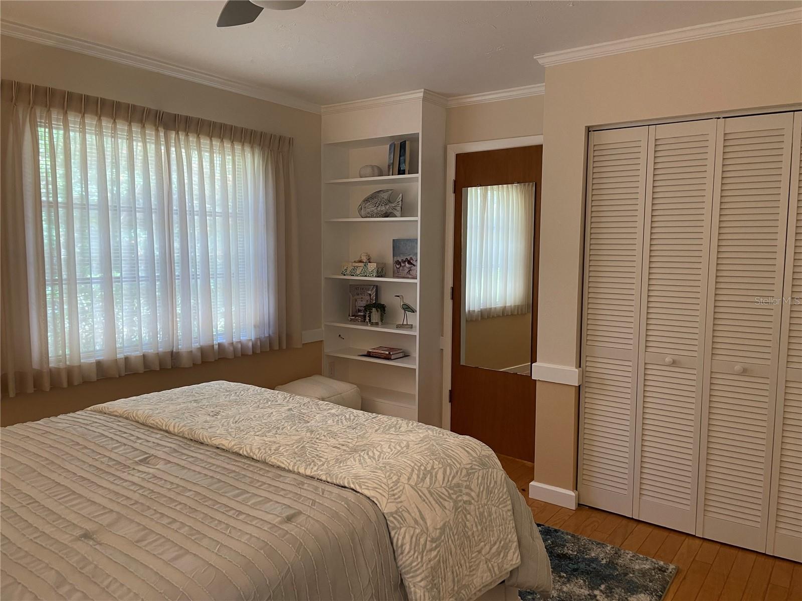 421 WATERSIDE LN — photo 34