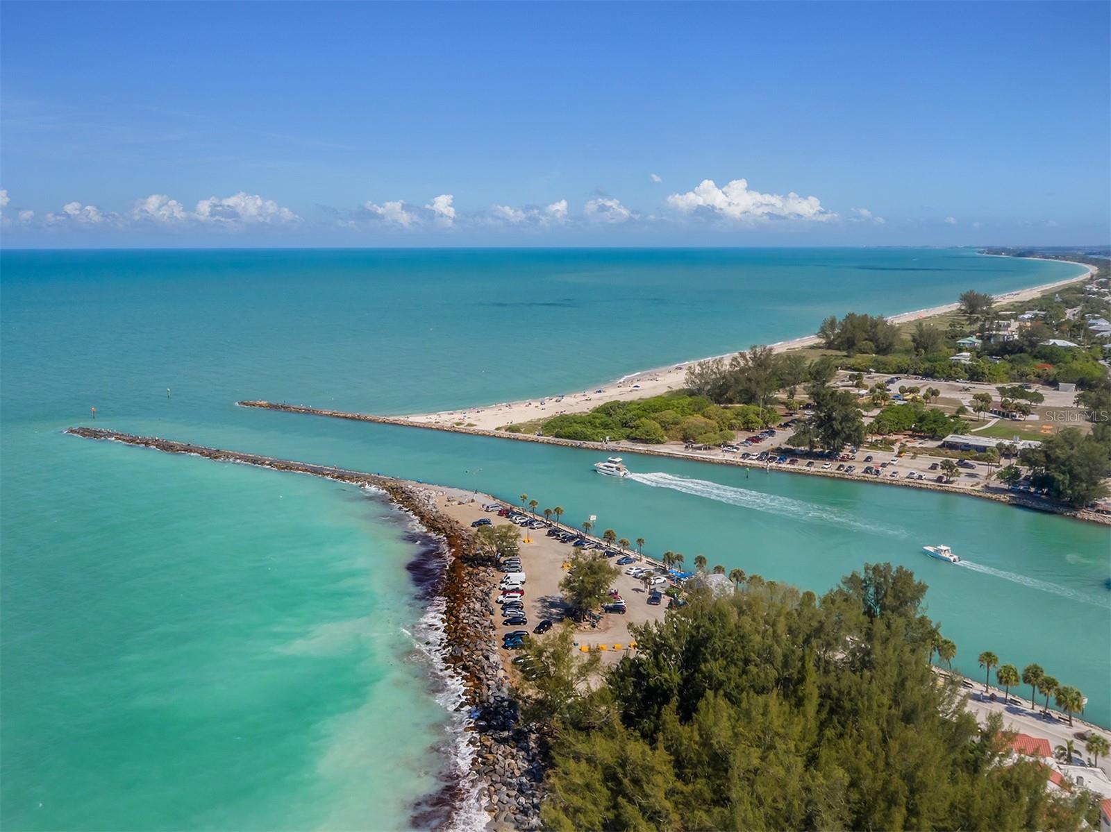 934 E VENICE AVE — photo 25