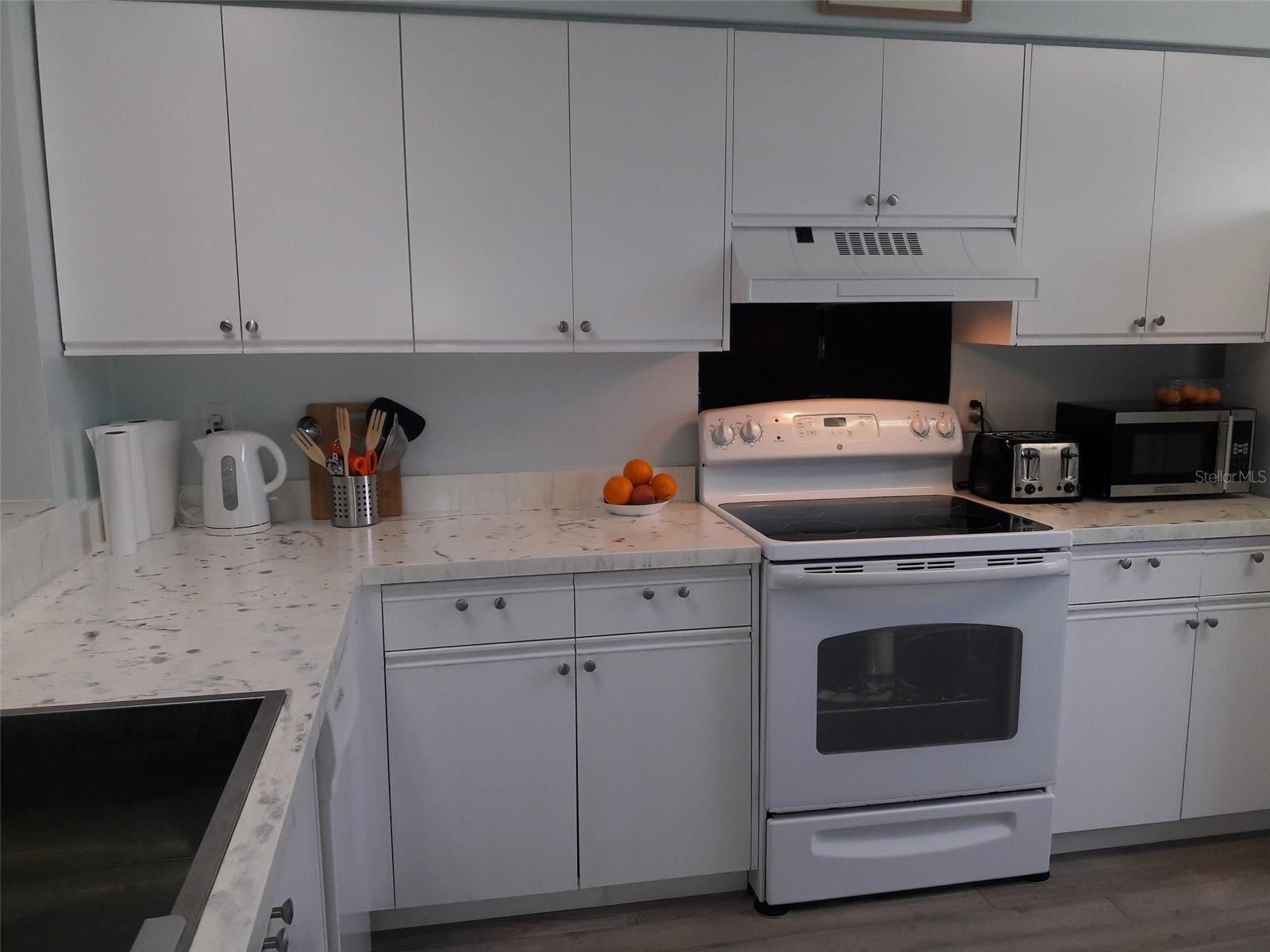 2713 60TH AVENUE DR W — photo 2