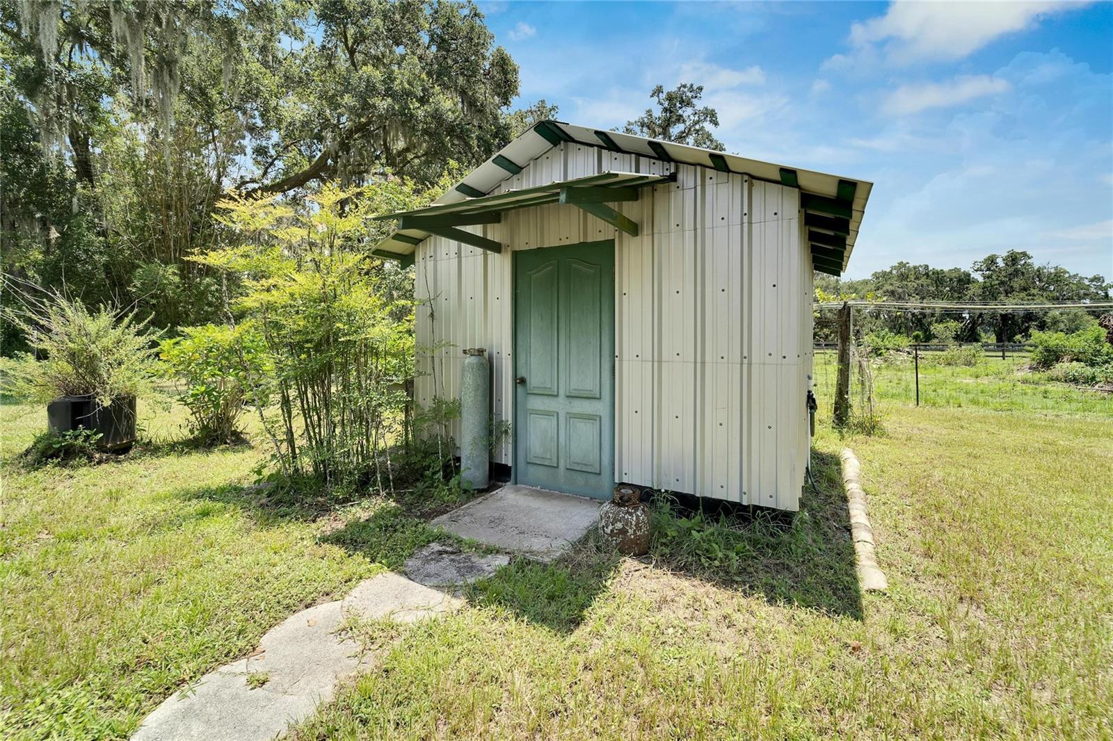 3003 N WILDER RD — photo 58