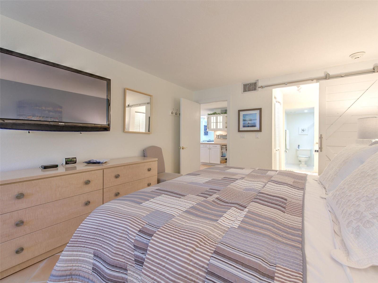720 BAYPORT WAY #720 — photo 27