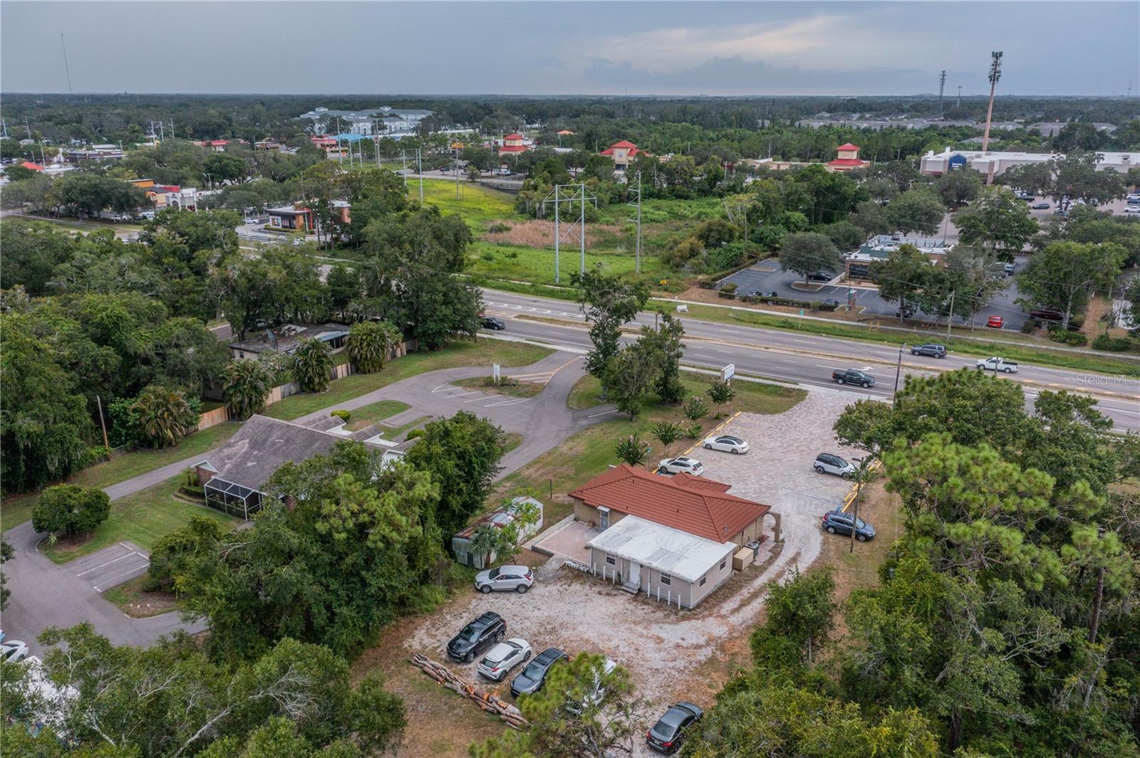 10508 GIBSONTON DR — photo 9