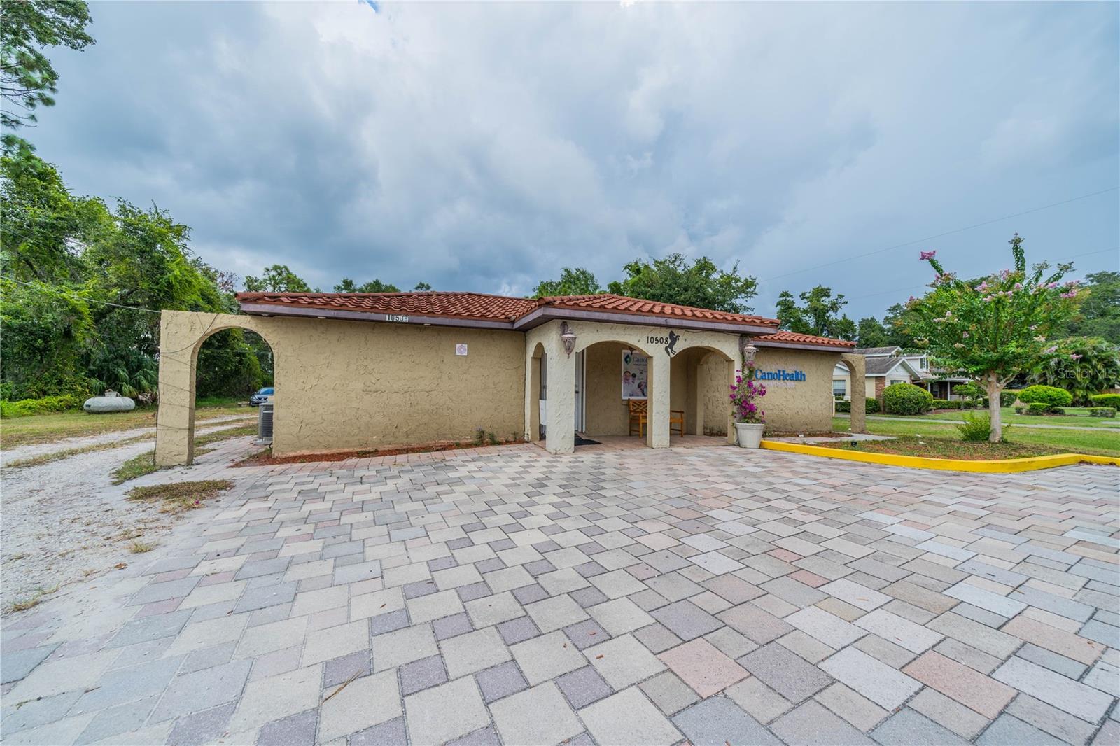 10508 GIBSONTON DR — photo 4