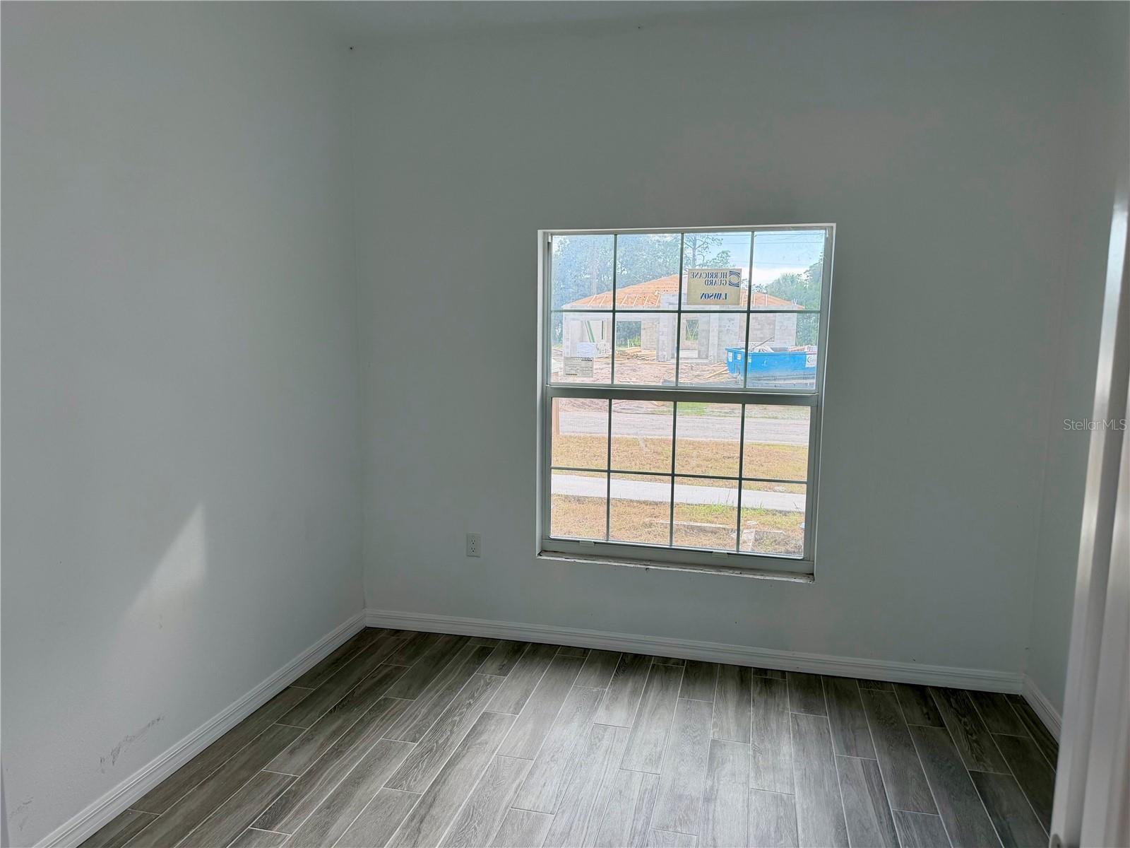 5462 GAGNON TER — photo 17