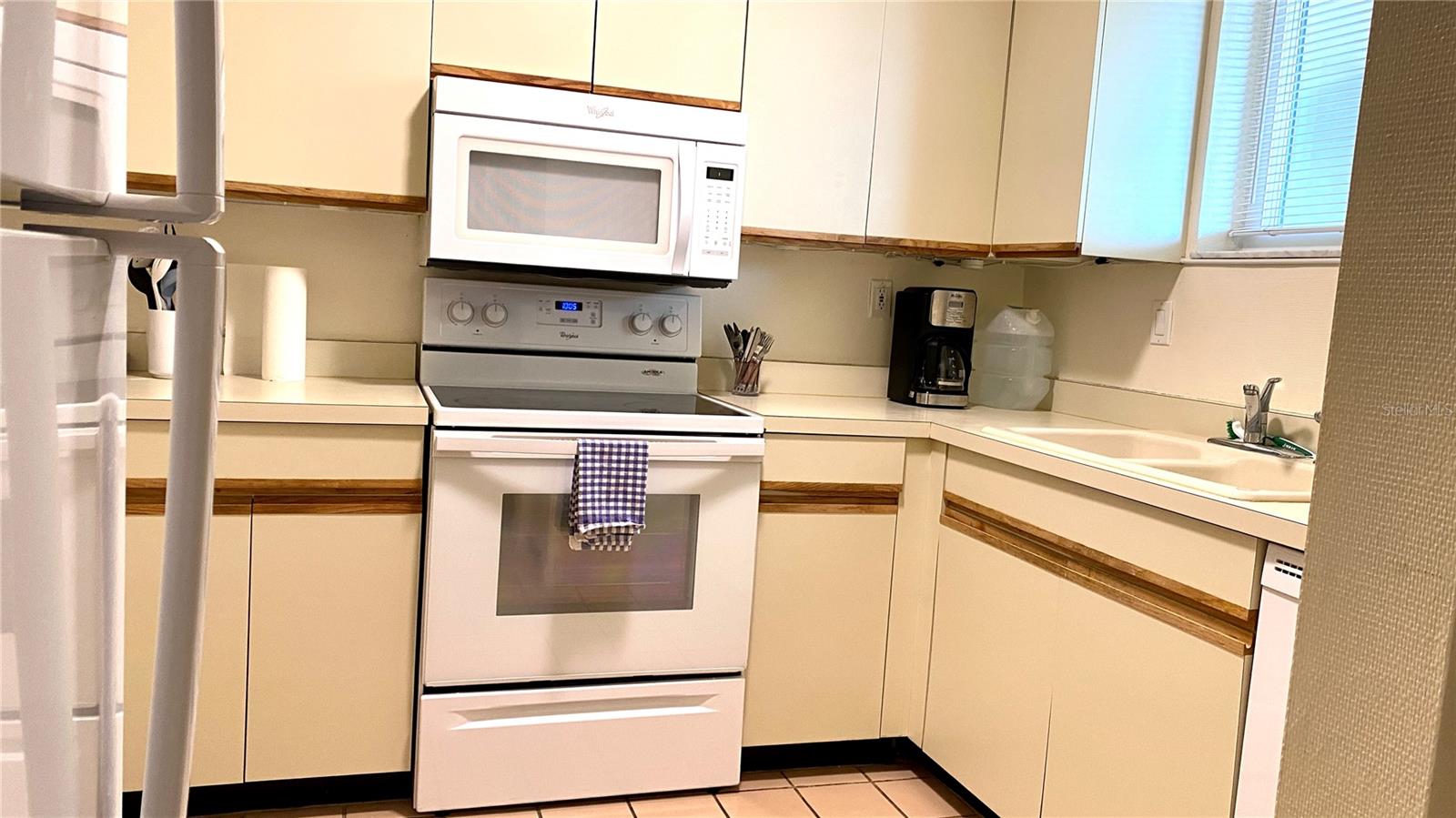 500 S WASHINGTON DR #24B — photo 24