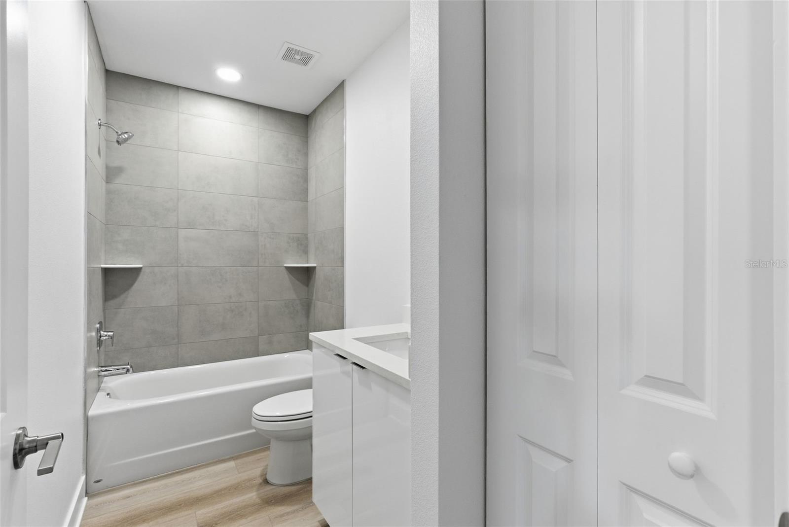 400 150TH AVE #305 — photo 37