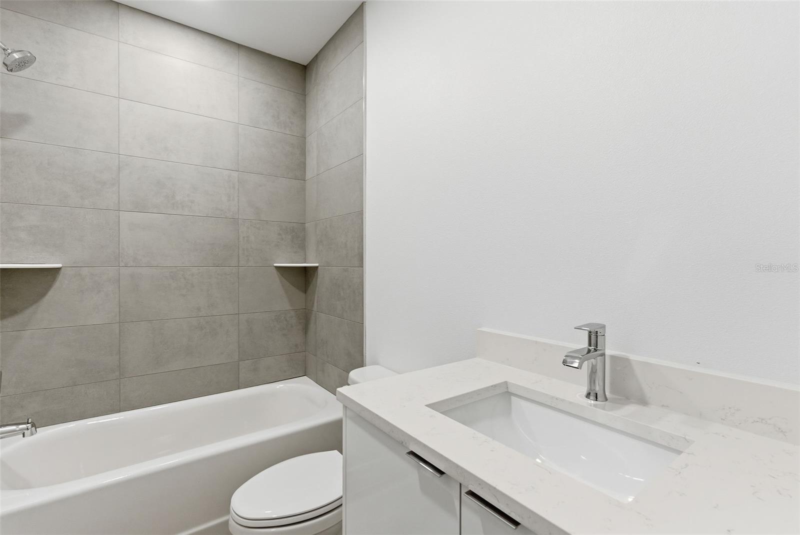400 150TH AVE #305 — photo 38