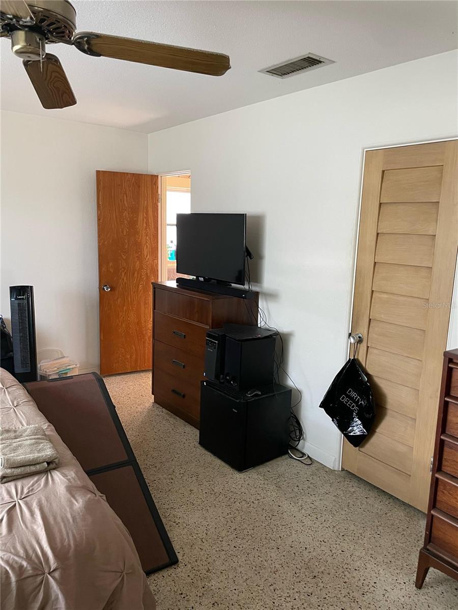 15318 HARBOR DR — photo 30